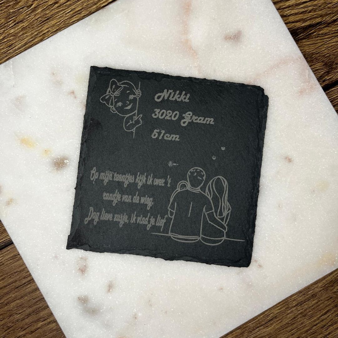 Gepersonaliseerd Geboortebordje op leisteen 10x10cm