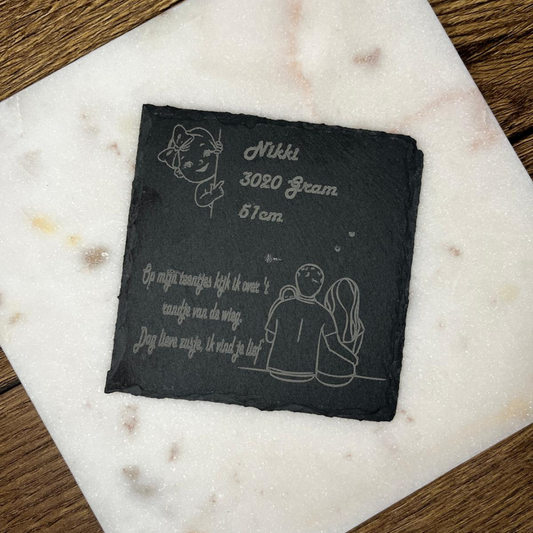 Gepersonaliseerd Geboortebordje op leisteen 10x10cm